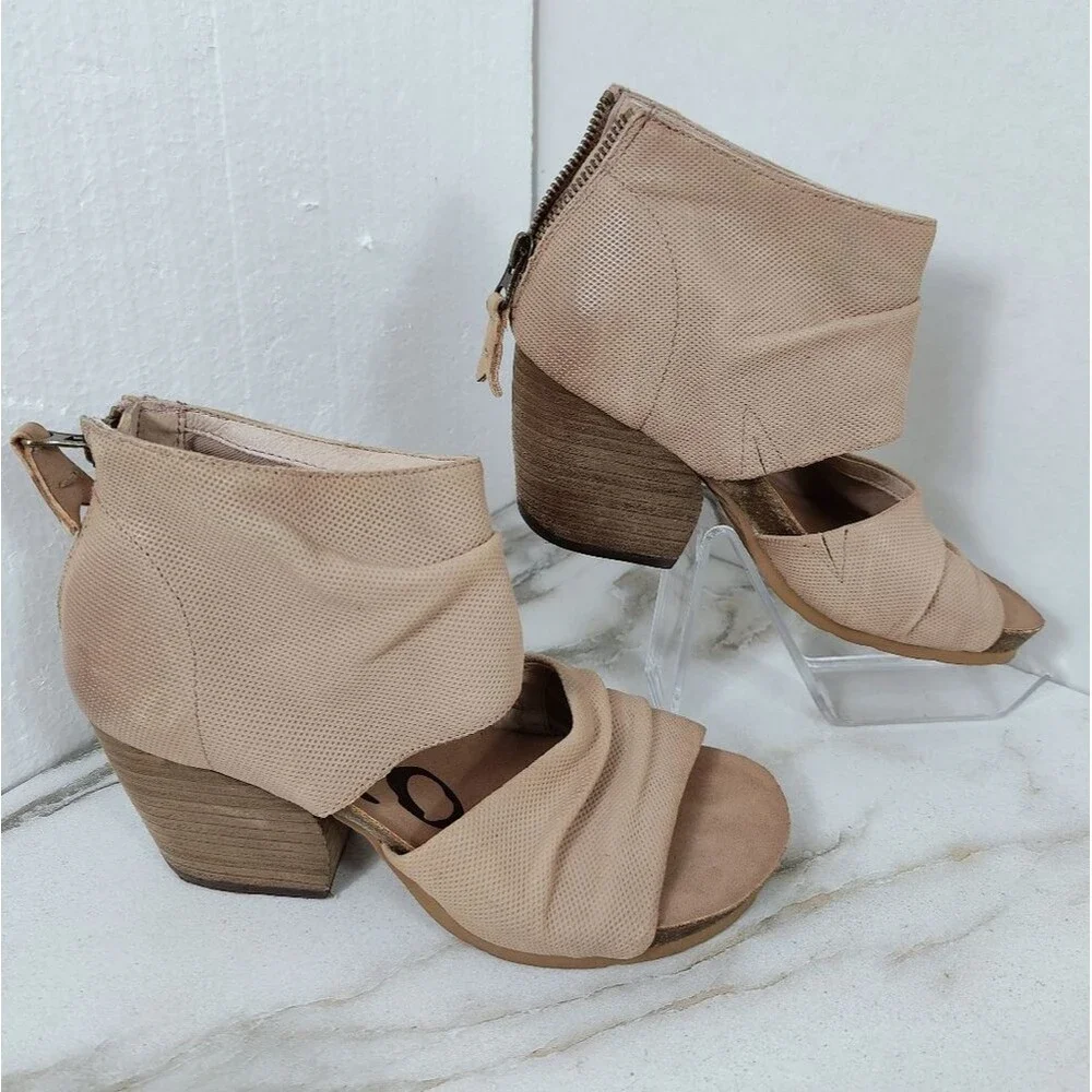 OTBT Women's Patchouli Tan Perforated Leather Stacked Heel Sandal, Sz 6